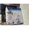 Image 2 : Westinghouse Vintage 12" Oscillating Table Fan - Some damage to box as seen in photos