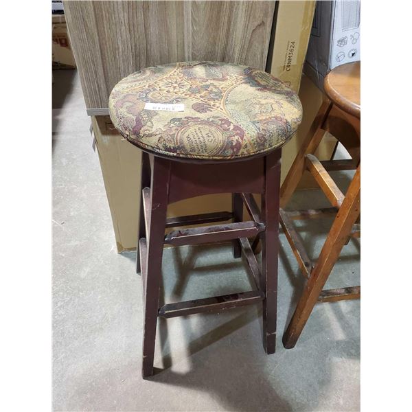 Bar Stool with Upholstered top