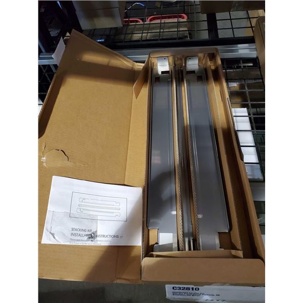 NEW Universal stacking kit for washer/dryer combo