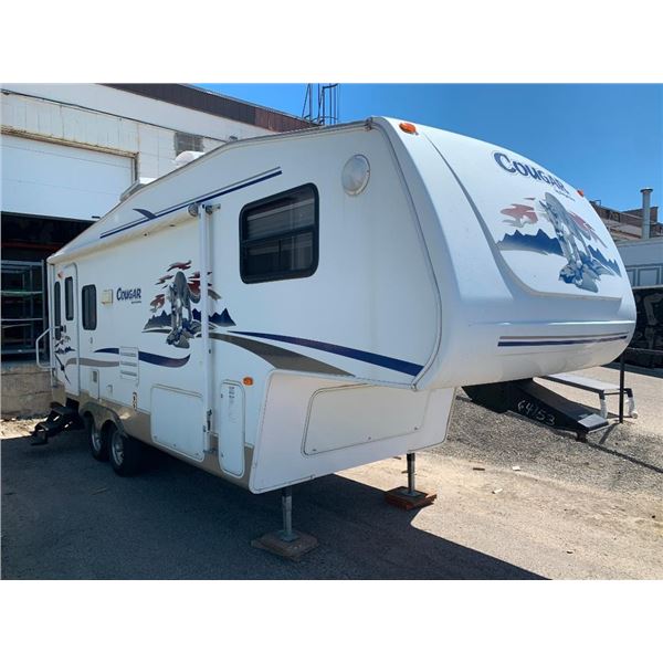 2006 KEYSTONE 26FT 5TH WHEEL HOLIDAY TRAILER - ESTATE