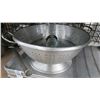 Image 1 : Aluminum Collander