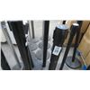 Image 2 : 16-Crowd Stanchions - 16 X $