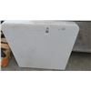 Image 1 : Lifetime 4' Folding Banquet Table