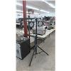 Image 1 : Chauvet 4 Bar LED Stage Light On Tripod