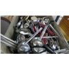 Image 2 : Large Bin w/Utensils
