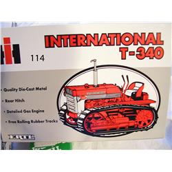 Ertl   - International T-30 Crawler              #4734