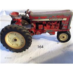 Tractor - International