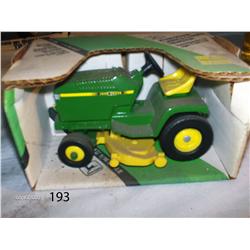 Ertl   - John Deere Lawn Mower                      #5511