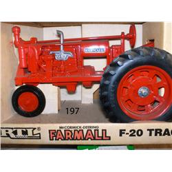 Ertl   - Farmall F-20                                        #437