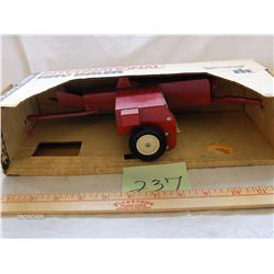 Ertl   - Case International Hay baler         13"          #447
