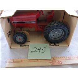 Ertl   - International Row Crop Tractor 8"               #415