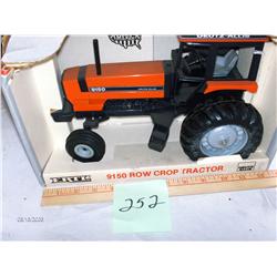 Ertl   - Deutz-Allis 9150 Row crop      12"            #2228