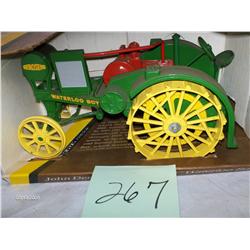 Ertl   - John Deere Model R, Waterloo Boy 1915    #559
