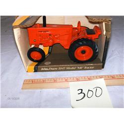 Ertl   - JD  Model MI Tractor, 1947  7"                #5628            