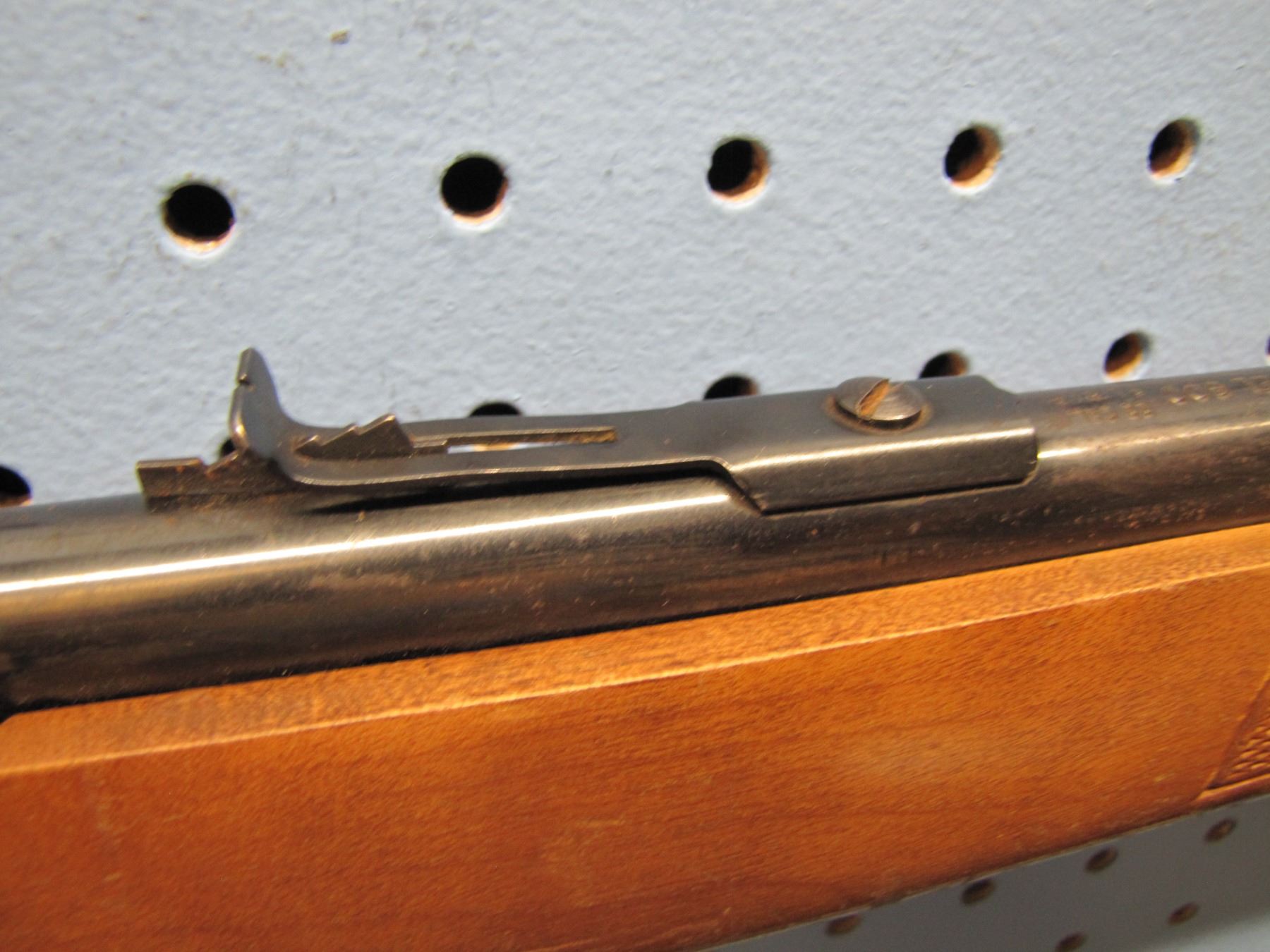 Cooey; Model 600; Bolt action; Tube magazine; 22 caliber short , long ...