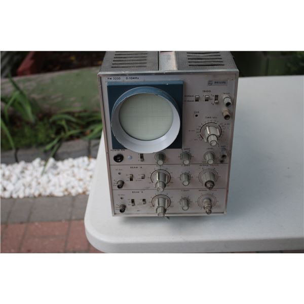 Oscilloscope (Philips working)
