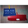 Image 3 : Snow shovels (2)