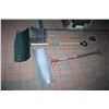 Image 1 : Snow shovels (3)