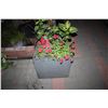 Image 1 : Outdoor planter (stone) 18" x 18" x 18"