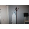 Image 1 : 6' wood coat hanger, ironing board