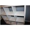 Image 6 : White organizing shelf (43.5" x 43.5" x 11.5")