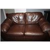 Image 5 : Leather couch set (2 pieces - 98" x 38" and 70" x 40")