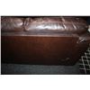 Image 7 : Leather couch set (2 pieces - 98" x 38" and 70" x 40")