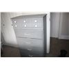 Image 1 : 28" W x 16" D x 46" T - Dresser