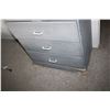 Image 3 : 28" W x 16" D x 46" T - Dresser