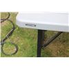 Image 2 : Foldable picnic table - 6' Long