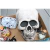 Image 5 : Halloween decor items