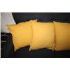 Image 3 : 4 Throw pillows