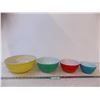 Image 1 : Set of 4 Pyrex Mixing Bowls