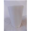 Image 5 : (4) White Glass Vases