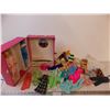 Image 1 : 1968 Barbie Case w/ Clothes