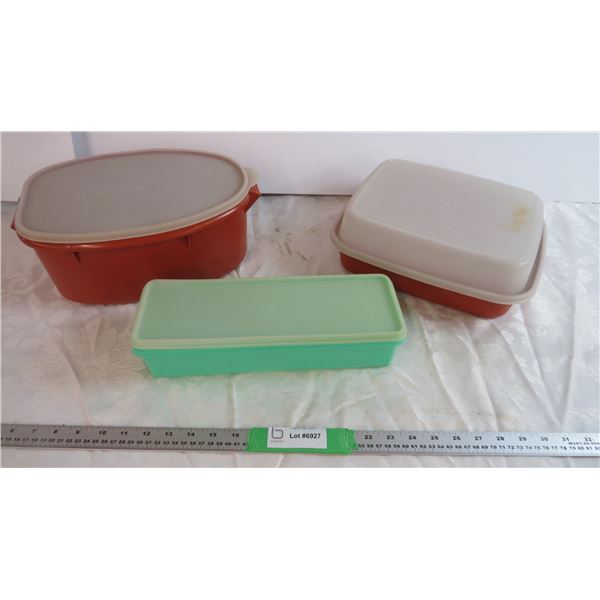 3 Assorted Tupperware Containers Bodnarus Auctioneering 3 Assorted Tupperware Containers Bodnarus Auctioneering