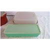 Image 4 : (3) assorted tupperware containers