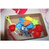 Image 3 : Children's sand toys