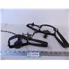 Image 1 : (2) Antique (Victor) animal traps