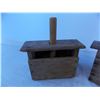 Image 3 : (2) Butter Presses + Wood Crate