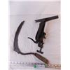 Image 1 : Antique Sickle and Saw Vise