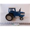 Image 1 : Ford TW-25 diecast tractor