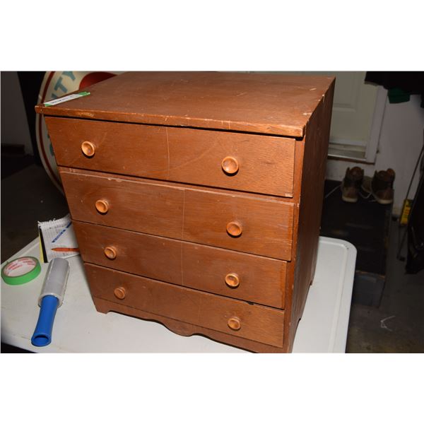 Small chest of drawers (mahogany? / antique?)