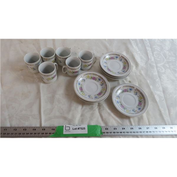(6) Cups and plates sets