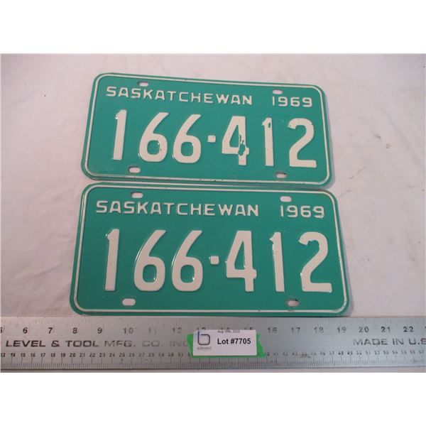 1969 (pair) Sask License Plates