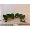 Image 1 : (2) John Deere Grain Wagons 1:16
