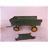 Image 2 : (2) John Deere Grain Wagons 1:16