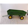 Image 4 : (2) John Deere Grain Wagons 1:16