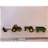 Image 1 : (2) Diecast John Deere Tractors w/ (2) Accessories 1:43