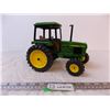 Image 1 : Diecast John Deere 2755 Tractor 1:16